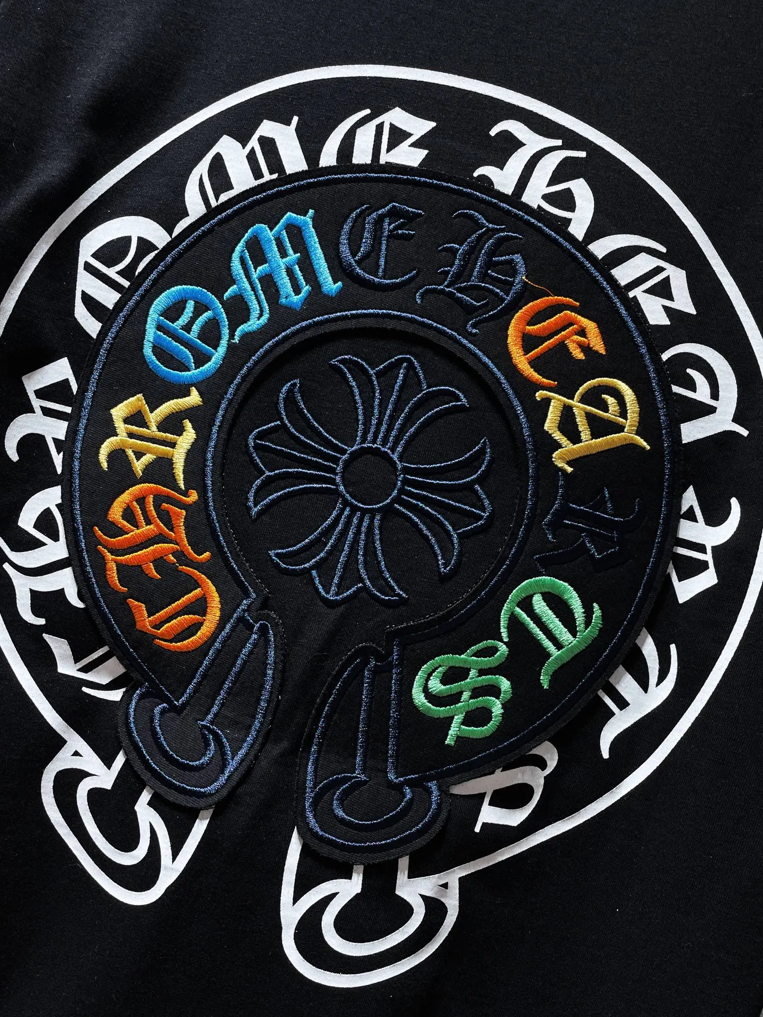 P174 New Chrome Hearts 25ss for summer. High-weight, environmentally friendly and high-quality top-quality fabric. 260g~270g. Embroidered colorful classic cross horseshoe short sleeves. Counter synchronization. Re-engraved version 1:1. Recommended colors: black, white, orange, blue. Size: S, M, L, XL.